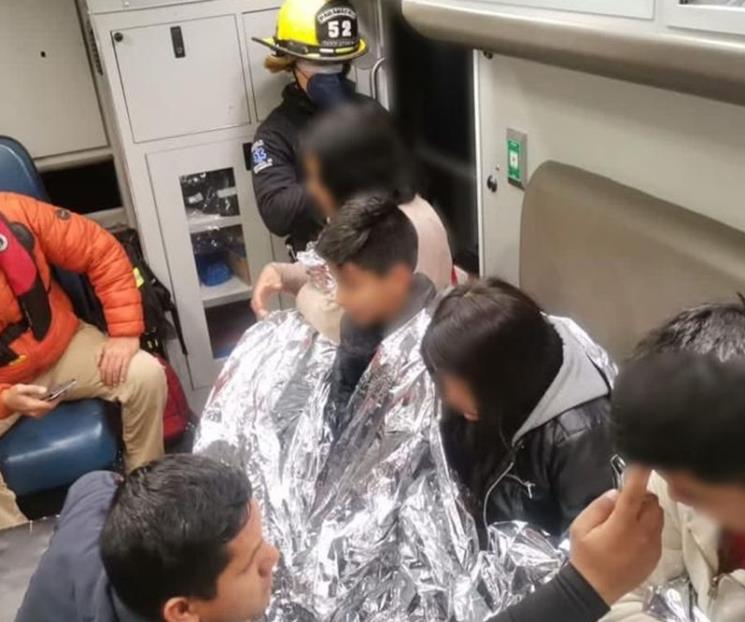 Rescatan a madre e hijos con hipotermia del Río Bravo