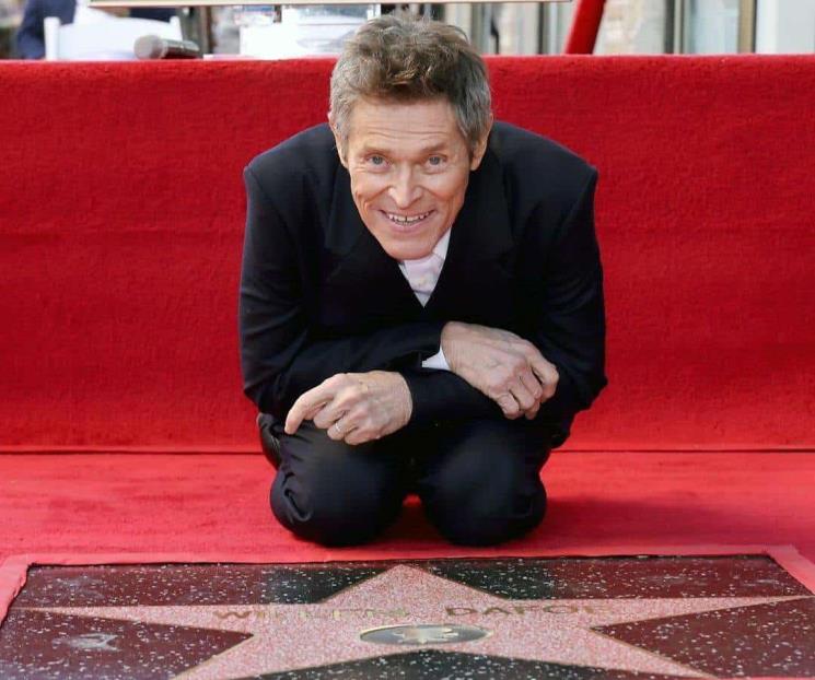 Recibe Willem Dafoe su estrella en el Paseo de la Fama de Hollywood