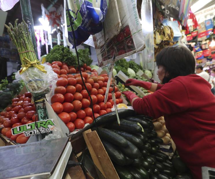 Inflación supera expectativas, cierra 2023 en 4.66%