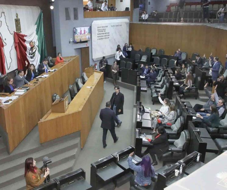 Preparan varios diputados su salida de Congreso
