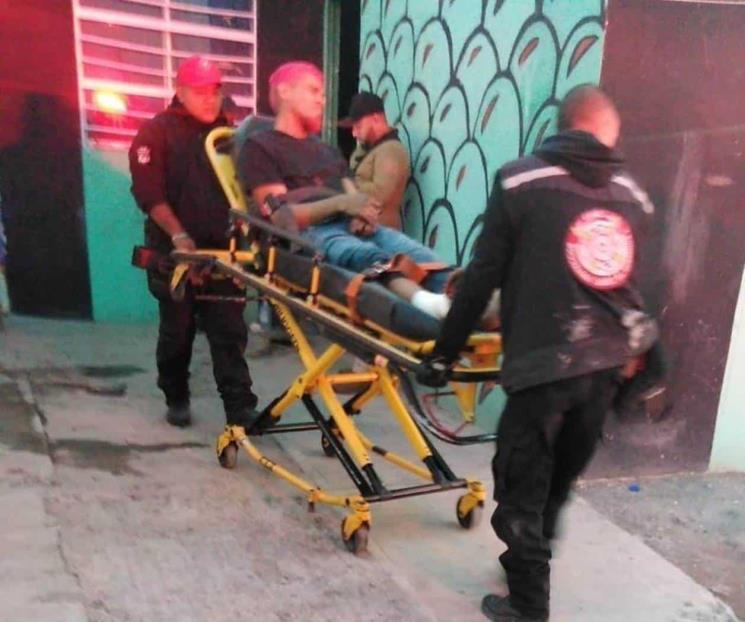 Hieren de balazo en el tobillo a hombre
