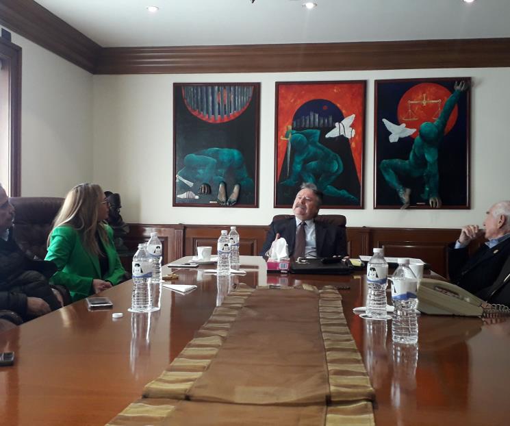 Piden abogados remoción de Arturo Salinas como presidente del TSJ