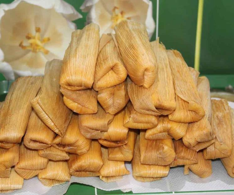 Esta es la forma correcta de envolver un tamal