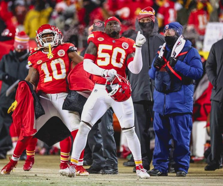 Kansas City avanza a la ronda divisional