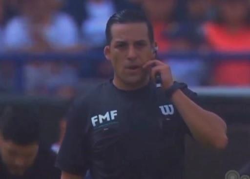 Terrazas, primer árbitro de Liga MX que anuncia decisión en el VAR