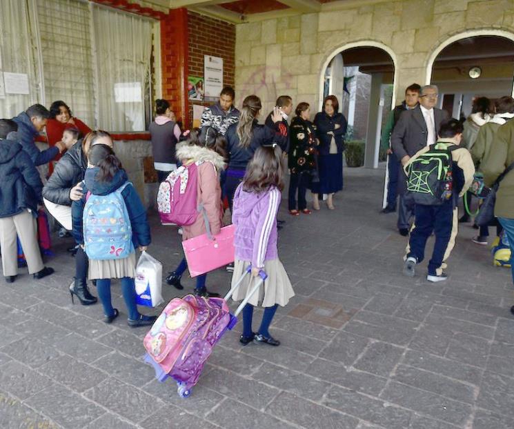 Descartan suspensión de clases; padres decidirán asistencia