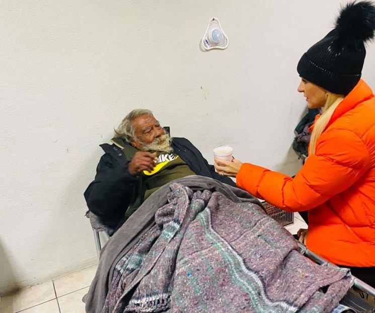Arropa Santa Catarina a personas sin refugio