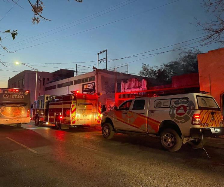 Provocan indigentes incendio en domicilio abandonado
