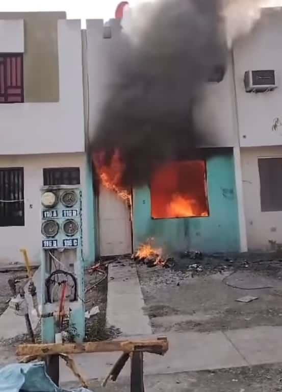 Acaba fuego con vivienda
