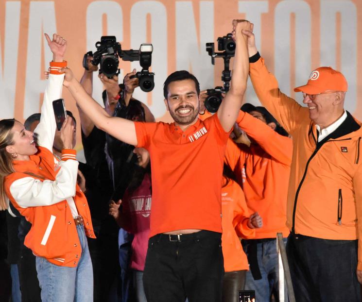 Cierra Álvarez Máynez precampaña en Monterrey; advierte a refinería