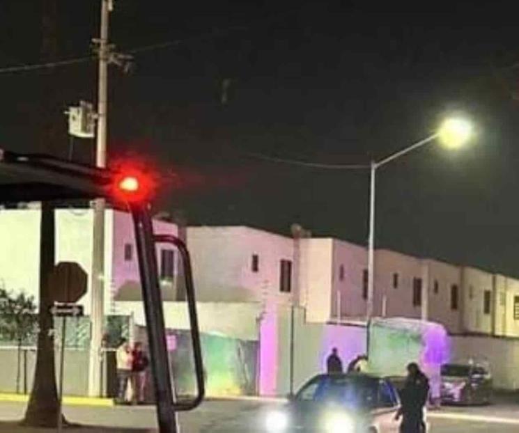 Ejecutan a hombre frente a tienda de conveniencia en Apodaca