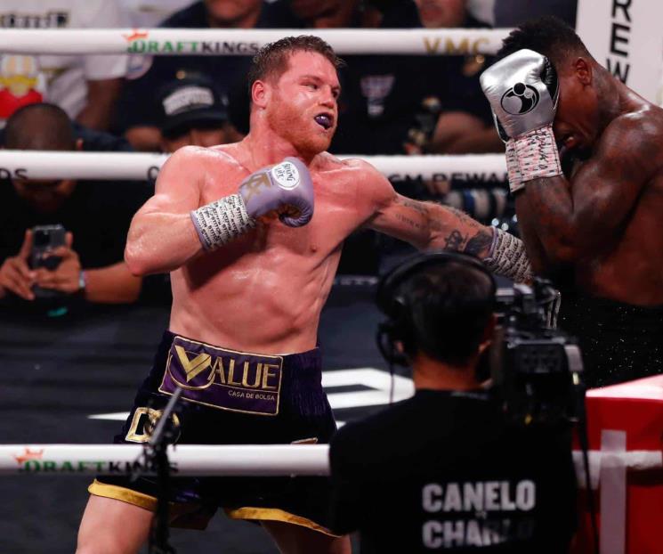 Canelo pelearía con Jermall Charlo en mayo