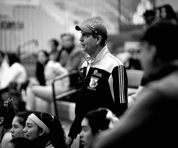 Fallece Guillermo Torres, entrenador de basquetbol en la UANL Fallece Guillermo Torres, entrenador de basquetbol en la UANL