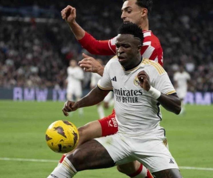 Con polémica, Real Madrid vence a Almería en La Liga de España