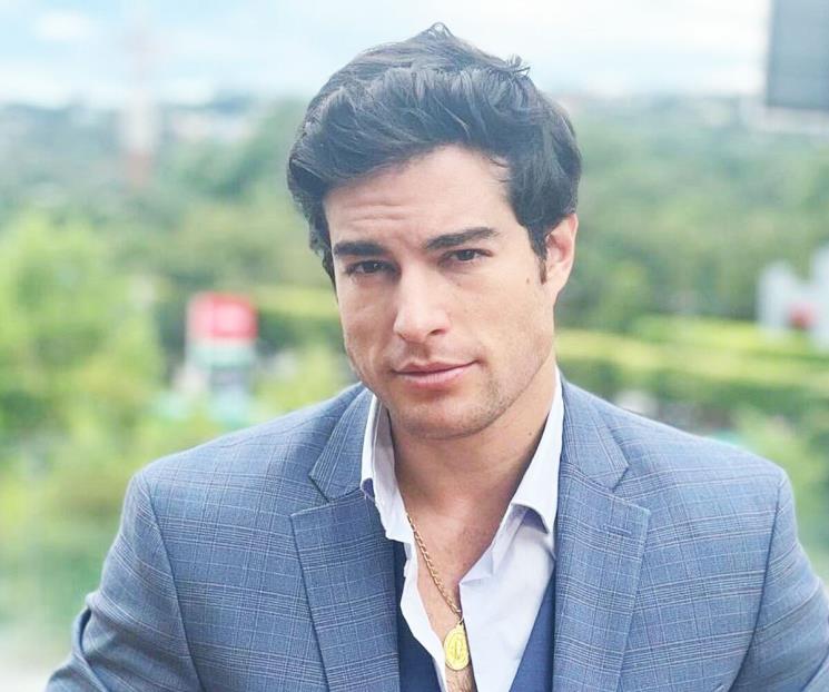 Dignifica Danilo Carrera  Imagen de los latinos con  Ópera prima