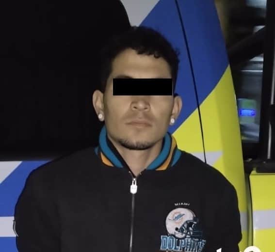 Un venezolano fue detenido por oficiales de la Policía de Monterrey, luego de encontrarle en su poder 22 bolsitas de plástico con hierba verde, con las características de la mariguana, en el centro de la ciudad.