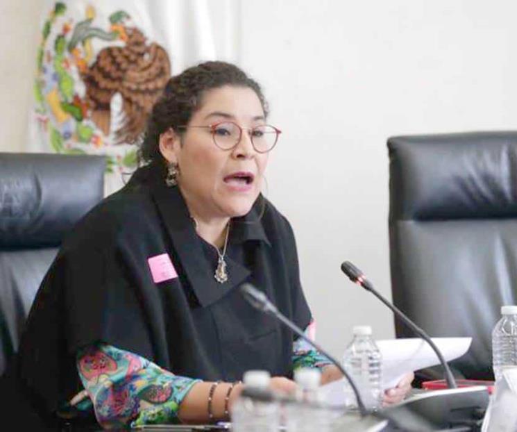 Devuelve Lenia Batres $82 mil de su sueldo