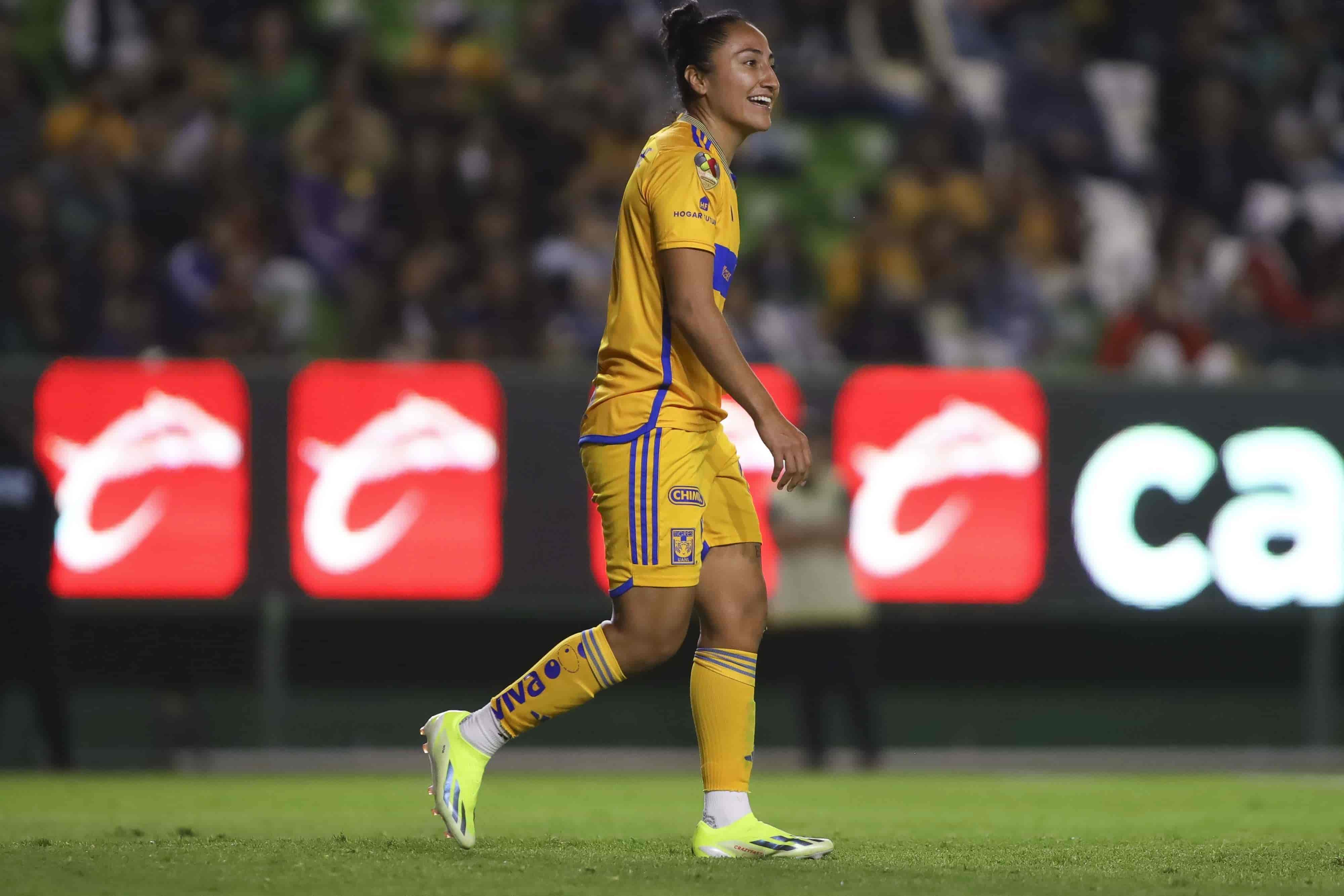 Stephany Mayor hace doblete.