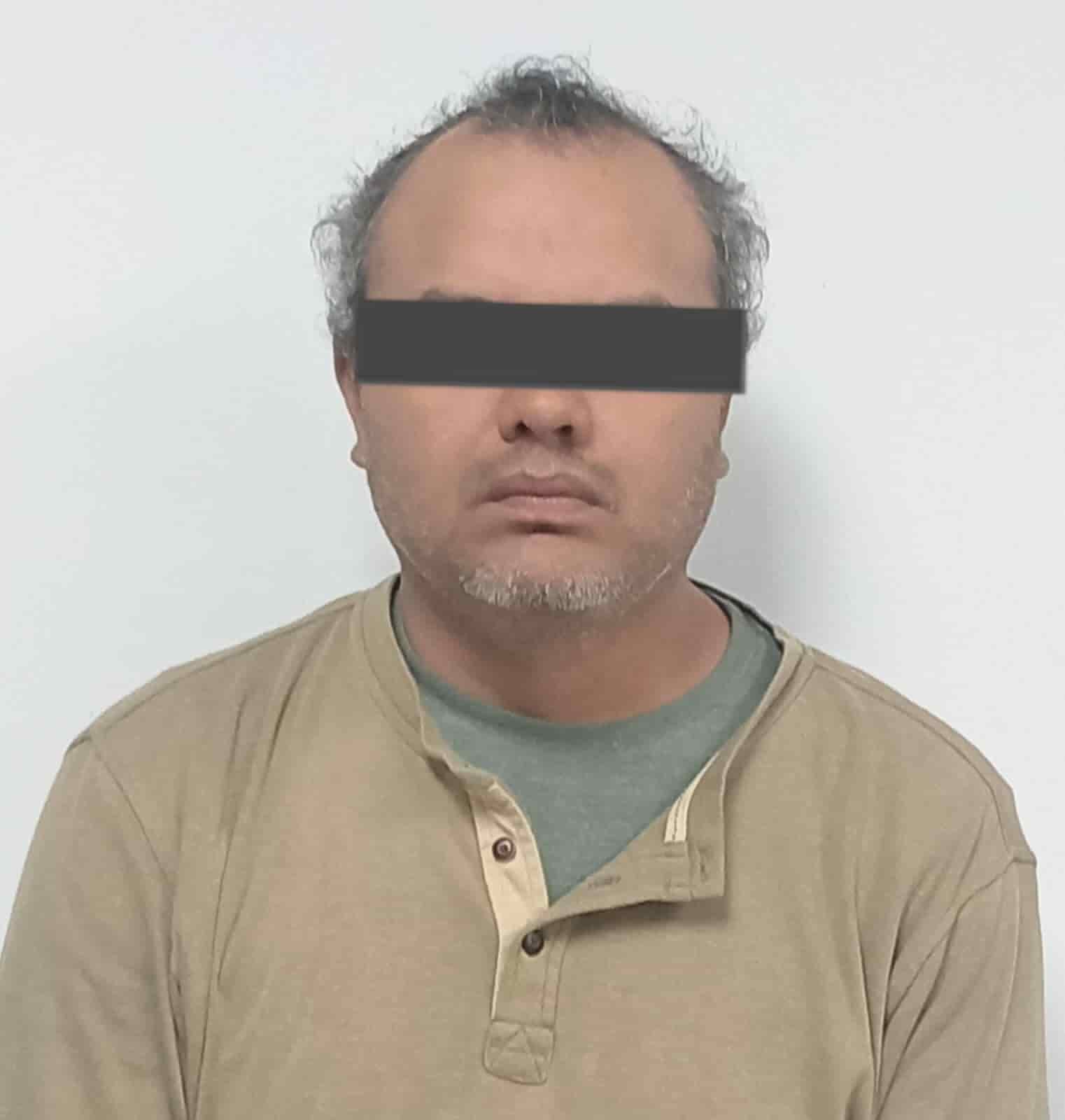 Tras ser denunciado por amenazar a sus vecinos, quienes le pidieron que bajara el volumen de la música, un hombre fue detenido en el municipio de Allende, y resultó que era buscado por el homicidio de un mando policiaco en Ciudad Mante, Tamaulipas.