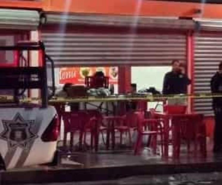 Muere empleado de taquería en ataque a balazos