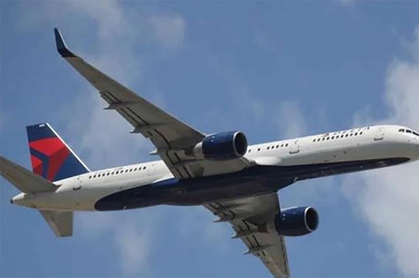 Pierde aeronave una rueda antes de despegar