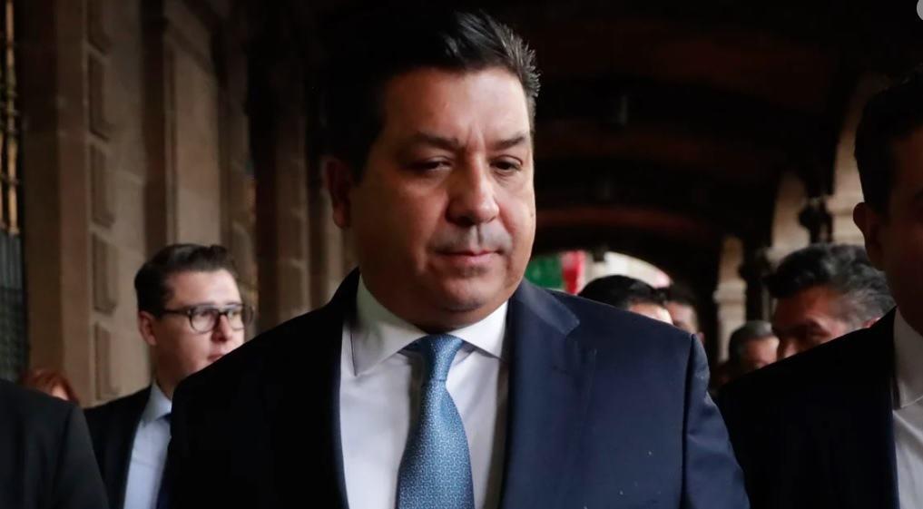 Denuncian a Cabeza de Vaca por falsificación