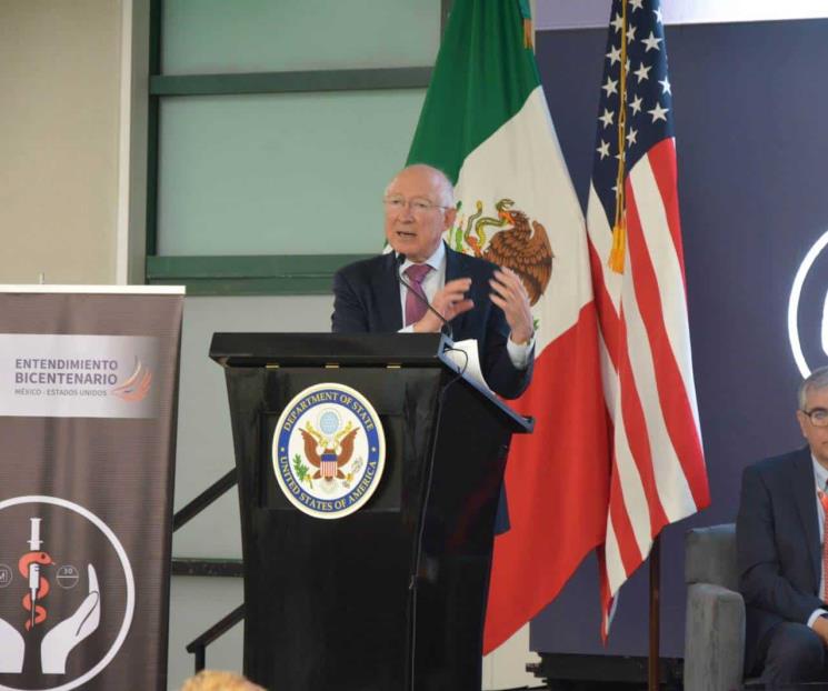 Armas aseguradas no son del ejército de EU: Salazar