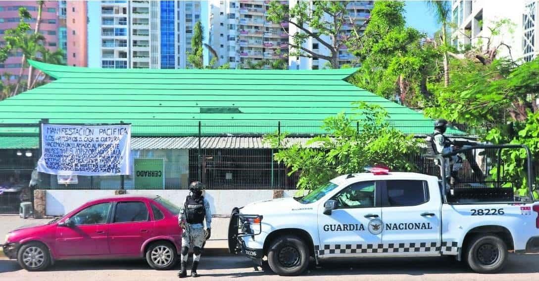 Inició el desalojo de soldados del Centro Cultural Acapulco