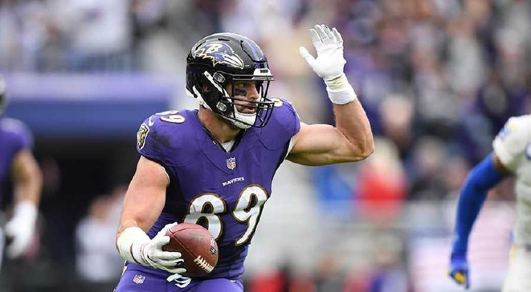 Recuperan Cuervos a Mark Andrews para final