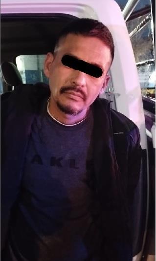 Detienen a asaltante en taxi robado