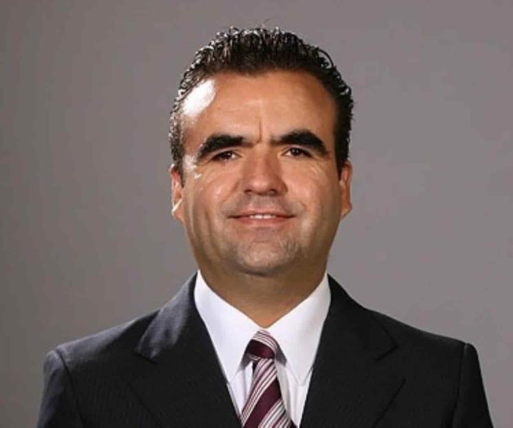 Anuncia Martín López que no irá por el Senado