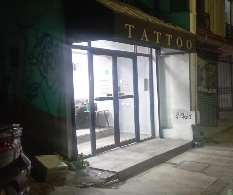Roban negocio de tatuajes