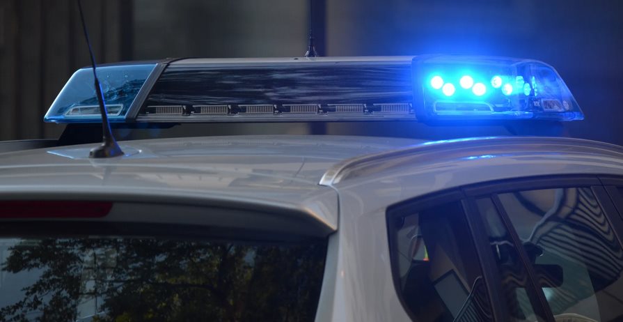 Detienen a hombre por matar a su padre; exhibe su cabeza en YouTube