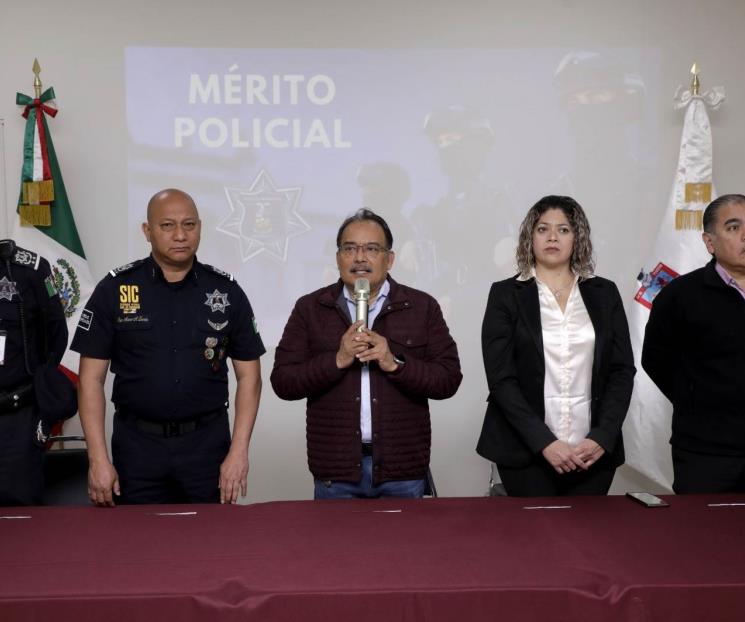 Reconocen en Escobedo a 70 policías Reconocen en Escobedo a 70 policías