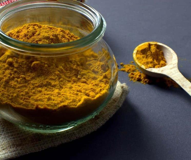Toma infusión por las noches con cúrcuma y depura tu hígado