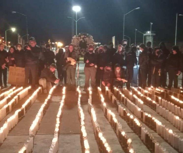 Protestan ciudadanos afuera de la refinería de Cadereyta Protestan ciudadanos afuera de la refinería de Cadereyta