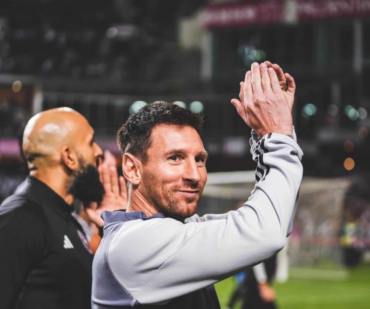 Asisten 40 mil personas a entrenamiento de Messi en Hong Kong 