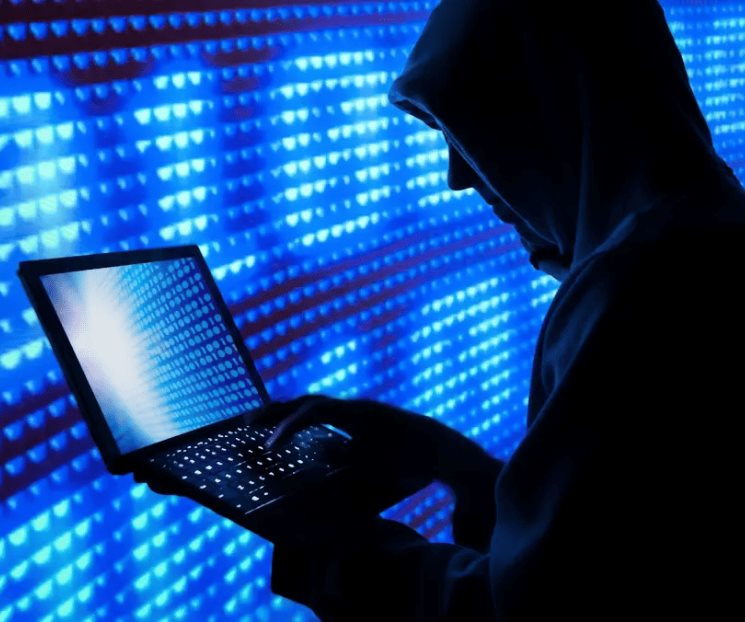 Condenan a 40 años a hacker que filtró miles de documentos de la CIA