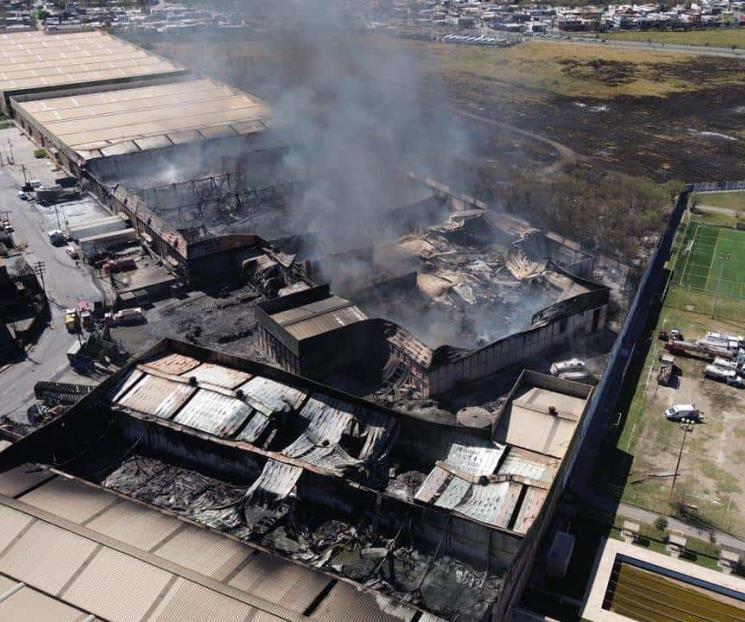 Controlan incendio luego de 20 horas Controlan incendio luego de 20 horas