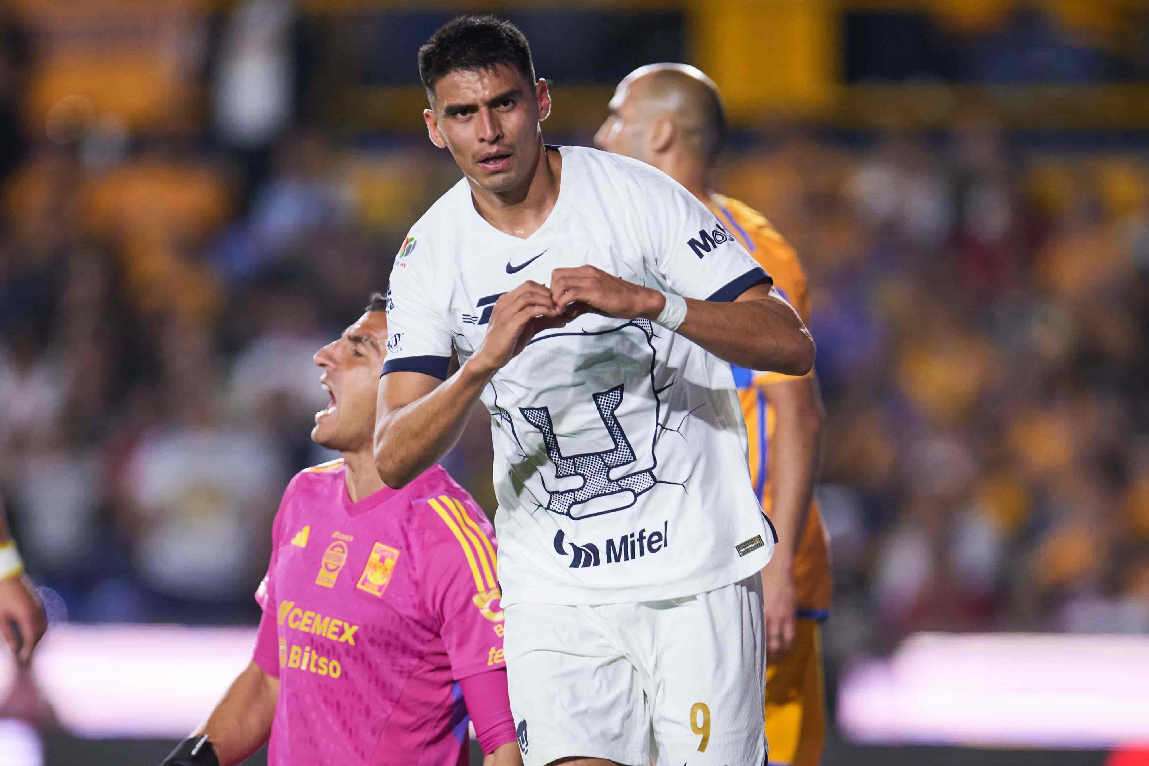 Guillermo Martínez hace doblete.