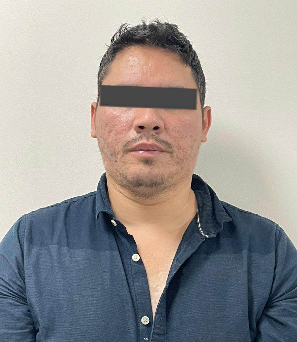 Tras engañar a las empleadas domésticas de un domicilio de la Colonia Lomas del Hípico, en Monterrey, quienes le entregaron una caja fuerte, el presunto responsable fue detenido y se recuperó el producto del robo luego de un cateo realizado en Valle de Las Palmas, en Apodaca.