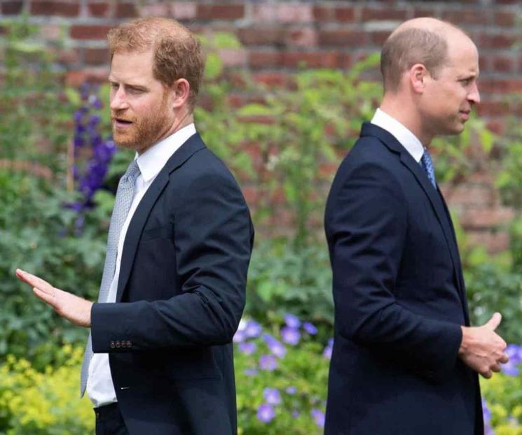 Retoma William deberes reales; Harry regresa a EU Retoma William deberes reales; Harry regresa a EU