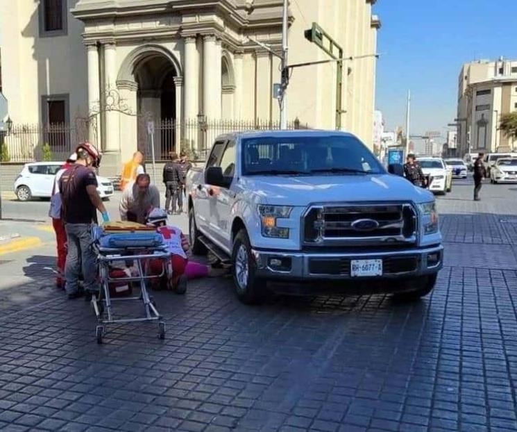Arrollan a funcionaria de la Secretaría del Trabajo