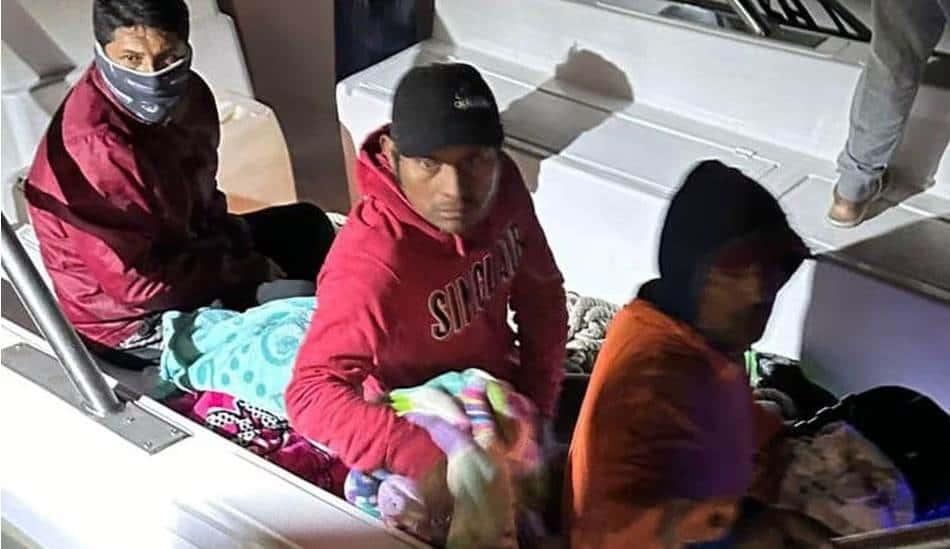 Rescatan a 4 pescadores que estaban extraviados en altamar en QR