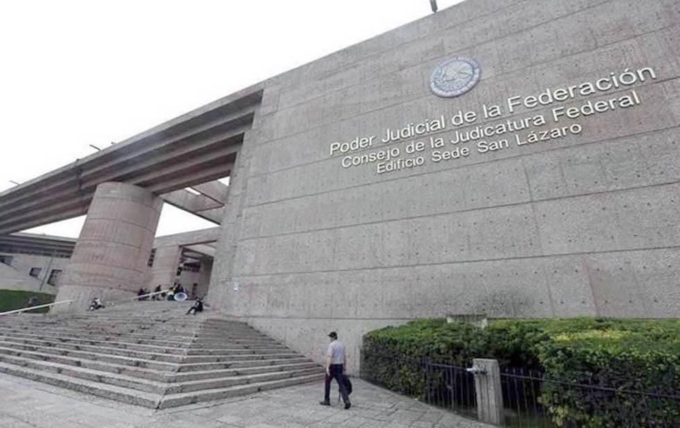 Suspenden a juez que favoreció interinato de Navarro
