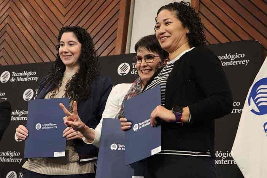 En bienvenida a semestre, reconocen a docentes de campus Monterrey