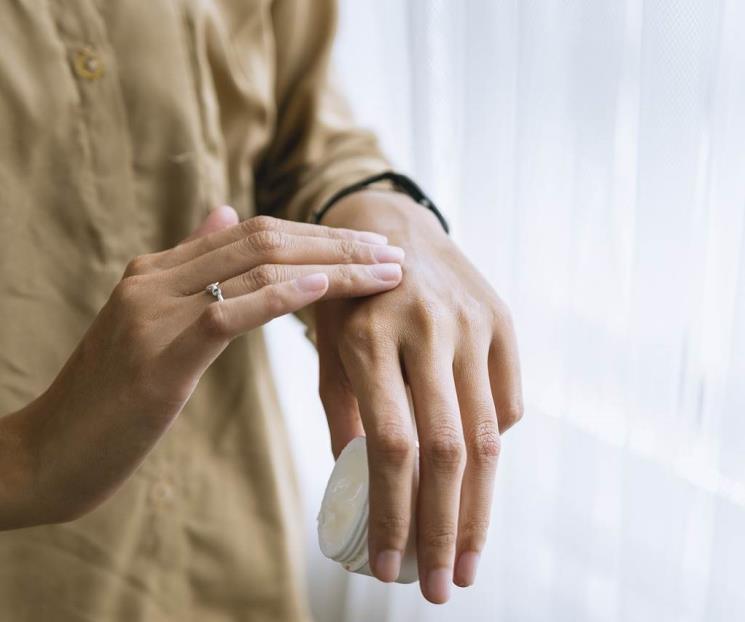Consejos para aliviar el salpullido, según experta en dermatología
