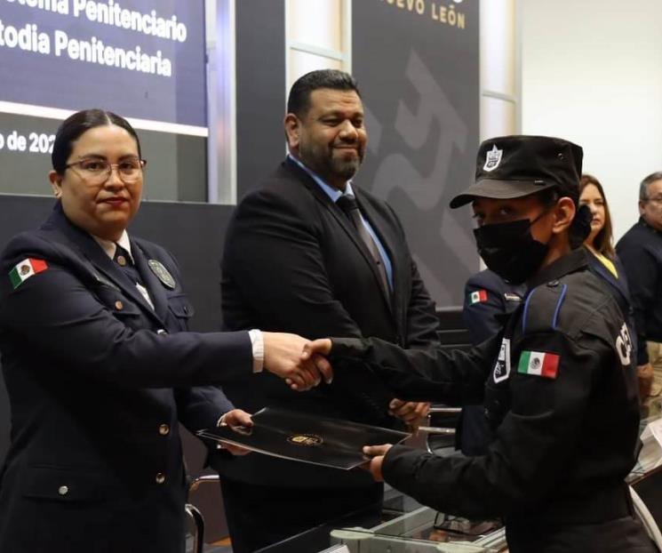 Gradúa UCS  elementos de Fuerza Penitenciaria