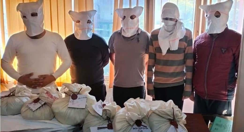 India da golpe al narco; detiene a 9 personas, incluyendo 3 mexicano India da golpe al narco; detiene a 9 personas, incluyendo 3 mexicano