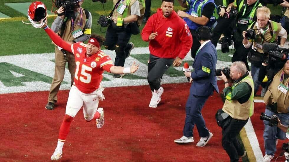 ¡Drama y bicampeón!
